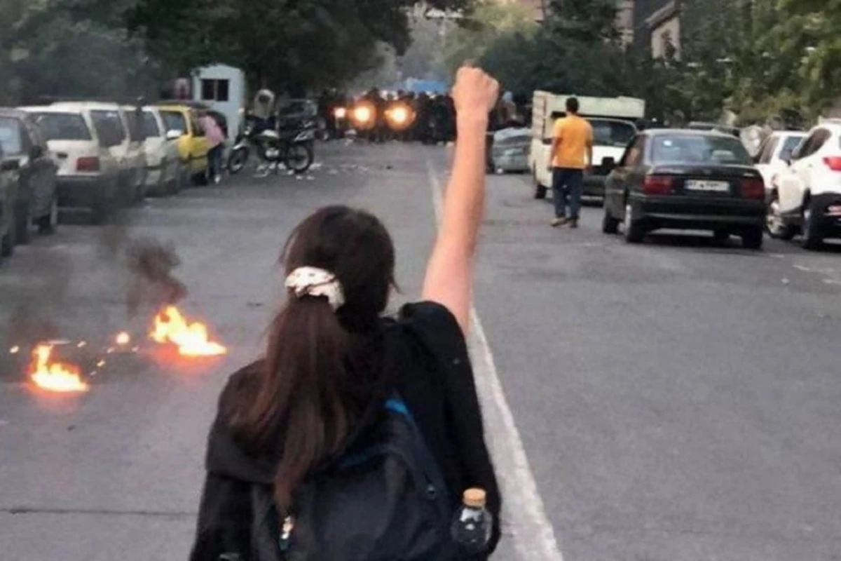 В Иране идет подготовка к митингу - ВИДЕО