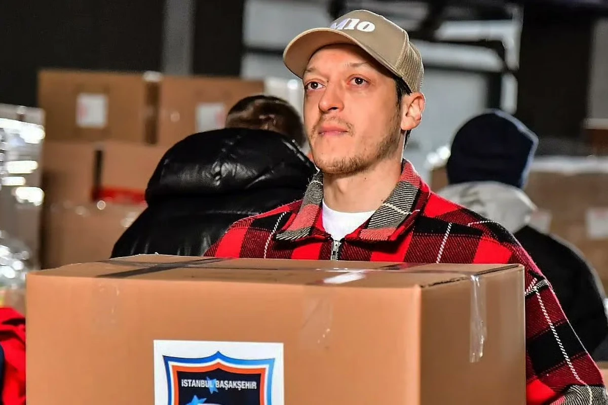Mesut Özil də yardım kampaniyasına qoşuldu - FOTO