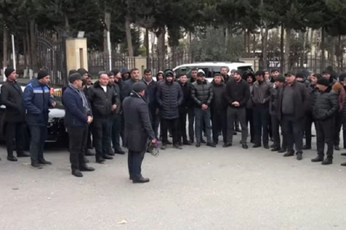 Sürücülər yük avtomobillərinə qoyulan qadağalara etiraz edirlər - VİDEO