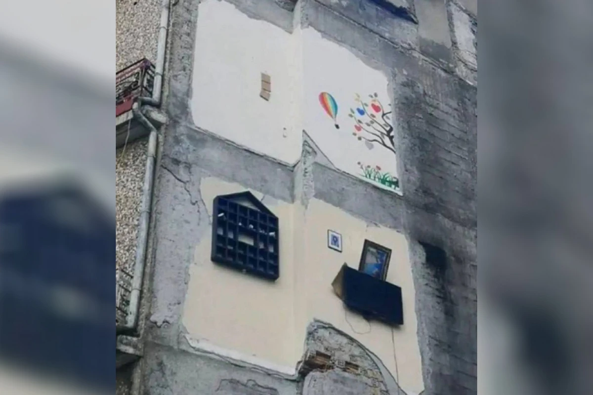 Türkiyədə zəlzələdən dağılan binalar görənləri şoka saldı - FOTO