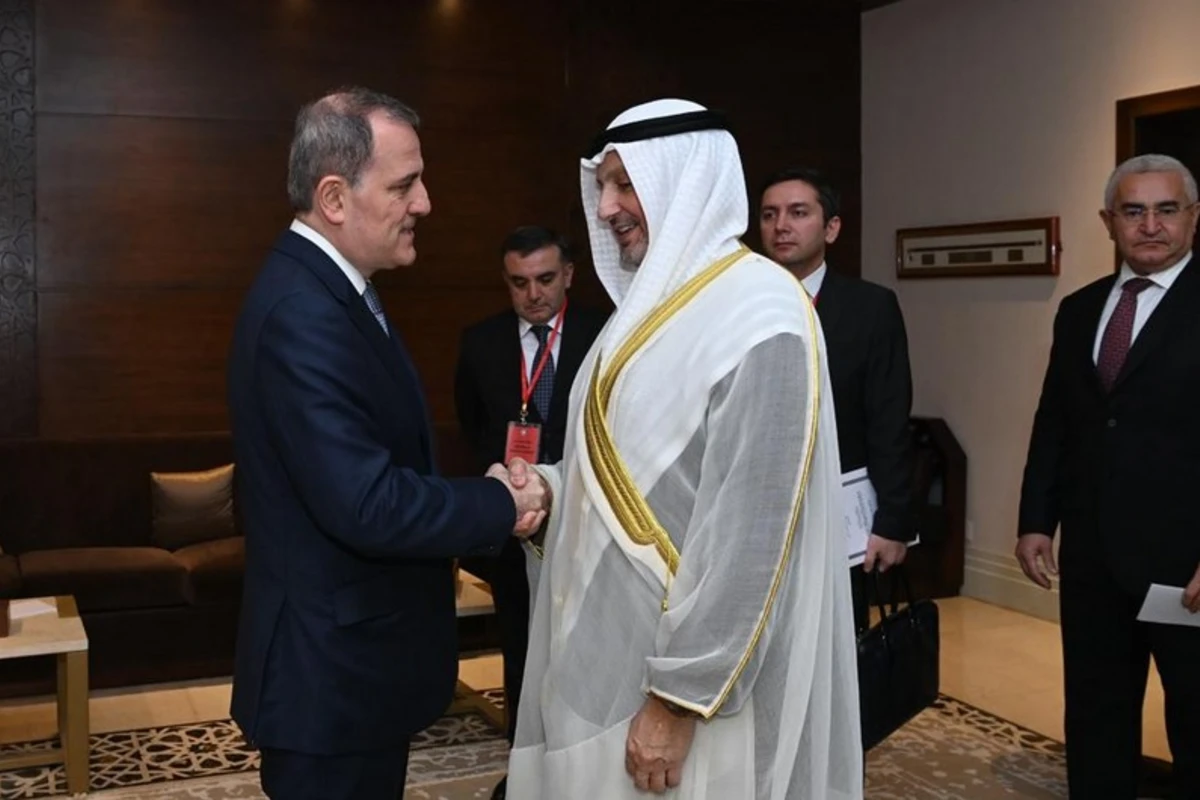 Ceyhun Bayramov küveytli həmkarı ilə görüşüb - FOTO