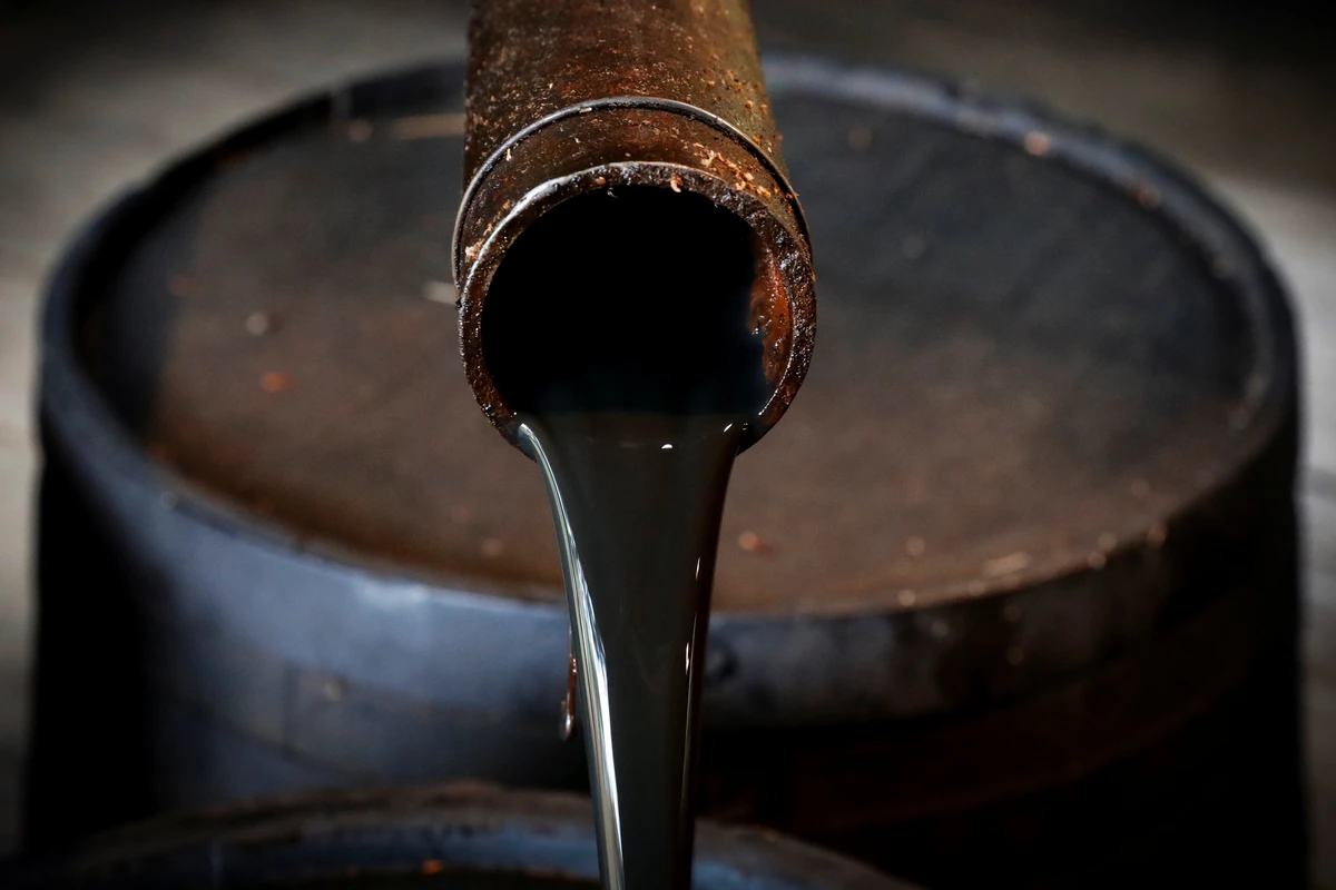 Нефть Azeri Light незначительно подешевела