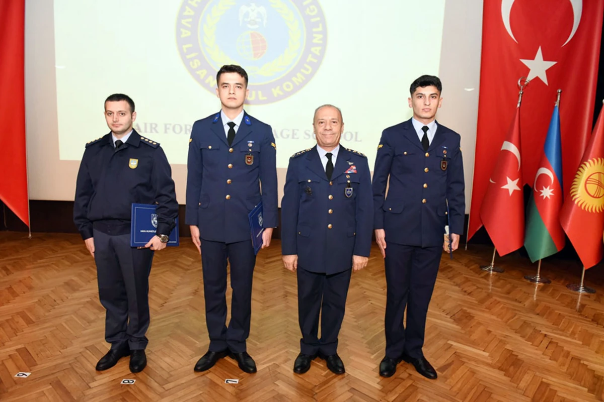 Hərbi qulluqçumuz Türkiyədə kursu birinciliklə bitirib - FOTO