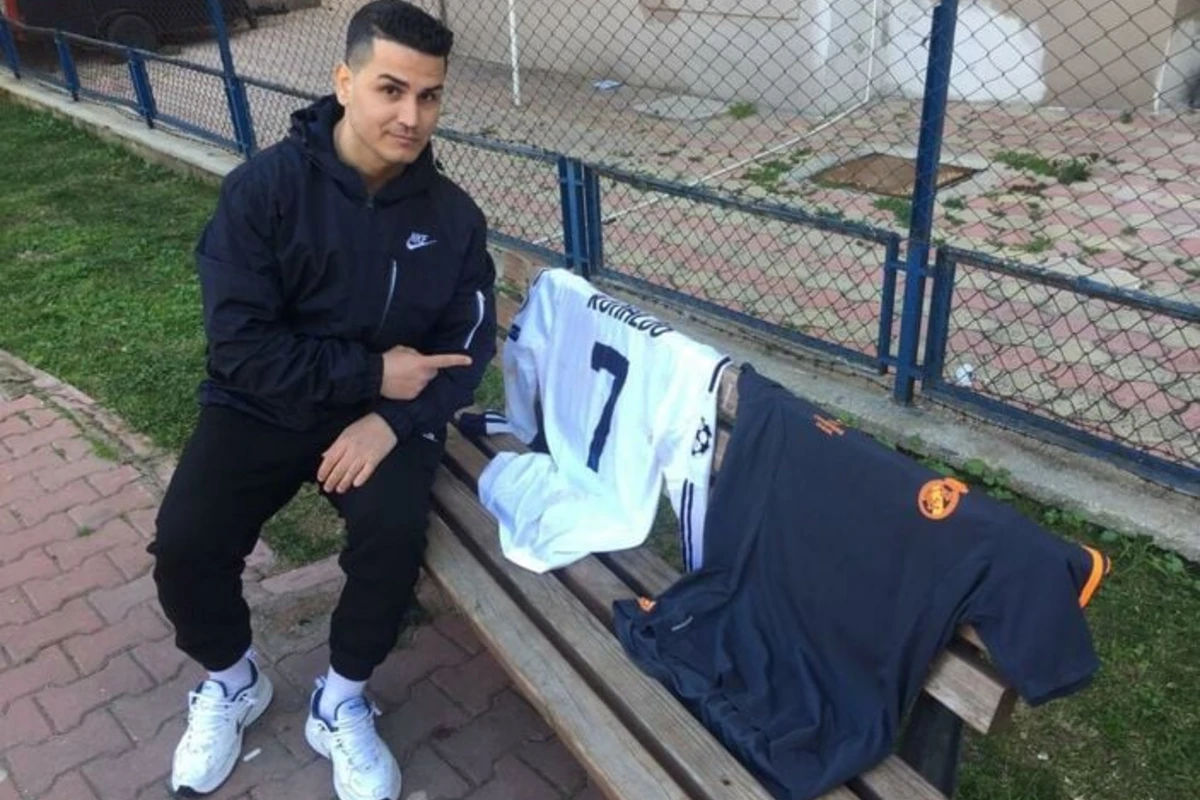 Adanalı Ronaldo formalarını satışa çıxarıb - FOTO