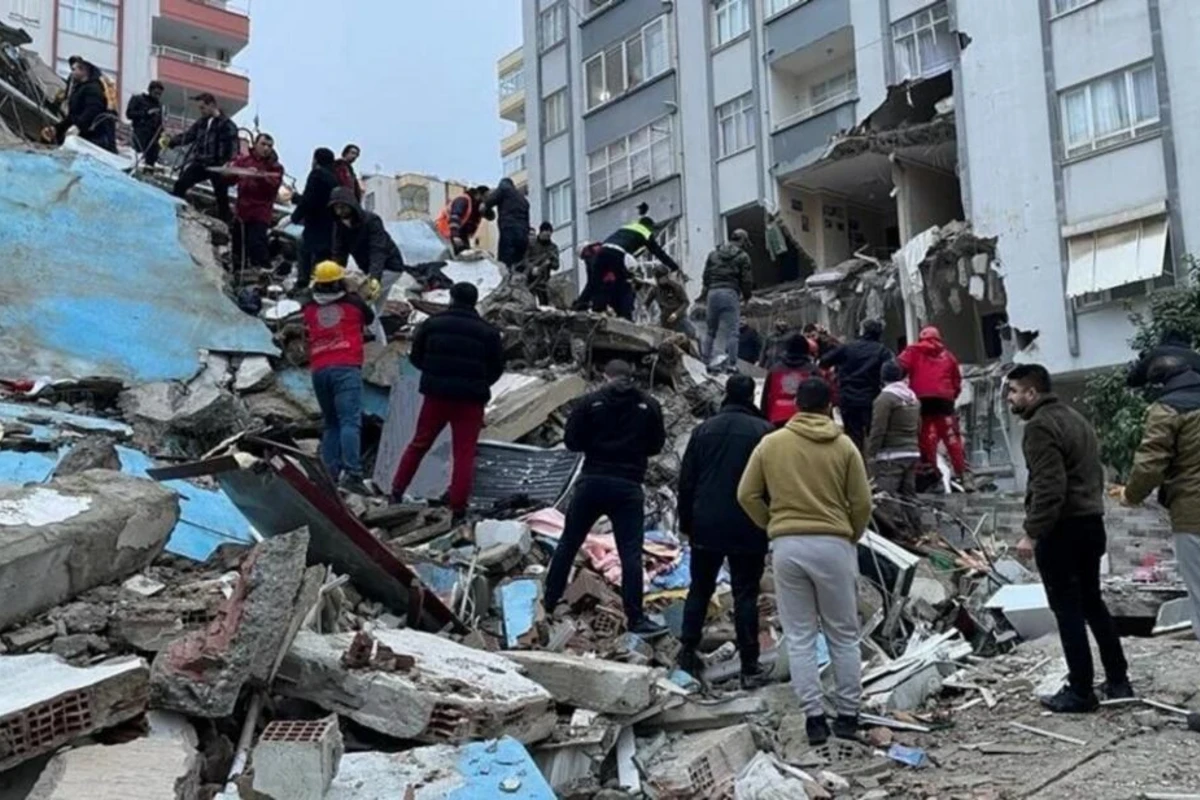 Bir azərbaycanlı hələ də dağıntılar altındadır - Həmin şəxs qadındır