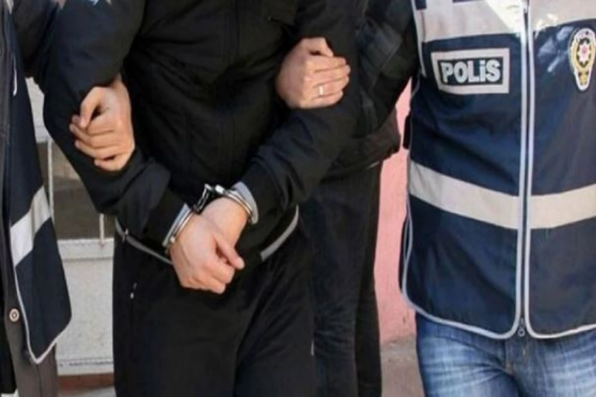 Zəlzələdən zərərçəkənlər üçün toplanan ərzağı satan TIR sürücüsü həbs edildi