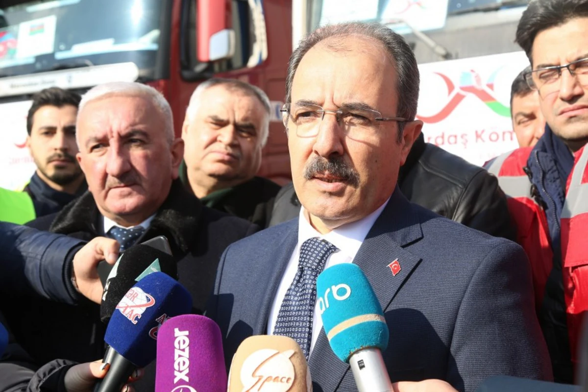 Cahit Bağçı: “Bu vaxtadək Azərbaycandan Türkiyəyə 750 tondan çox qida göndərilib”