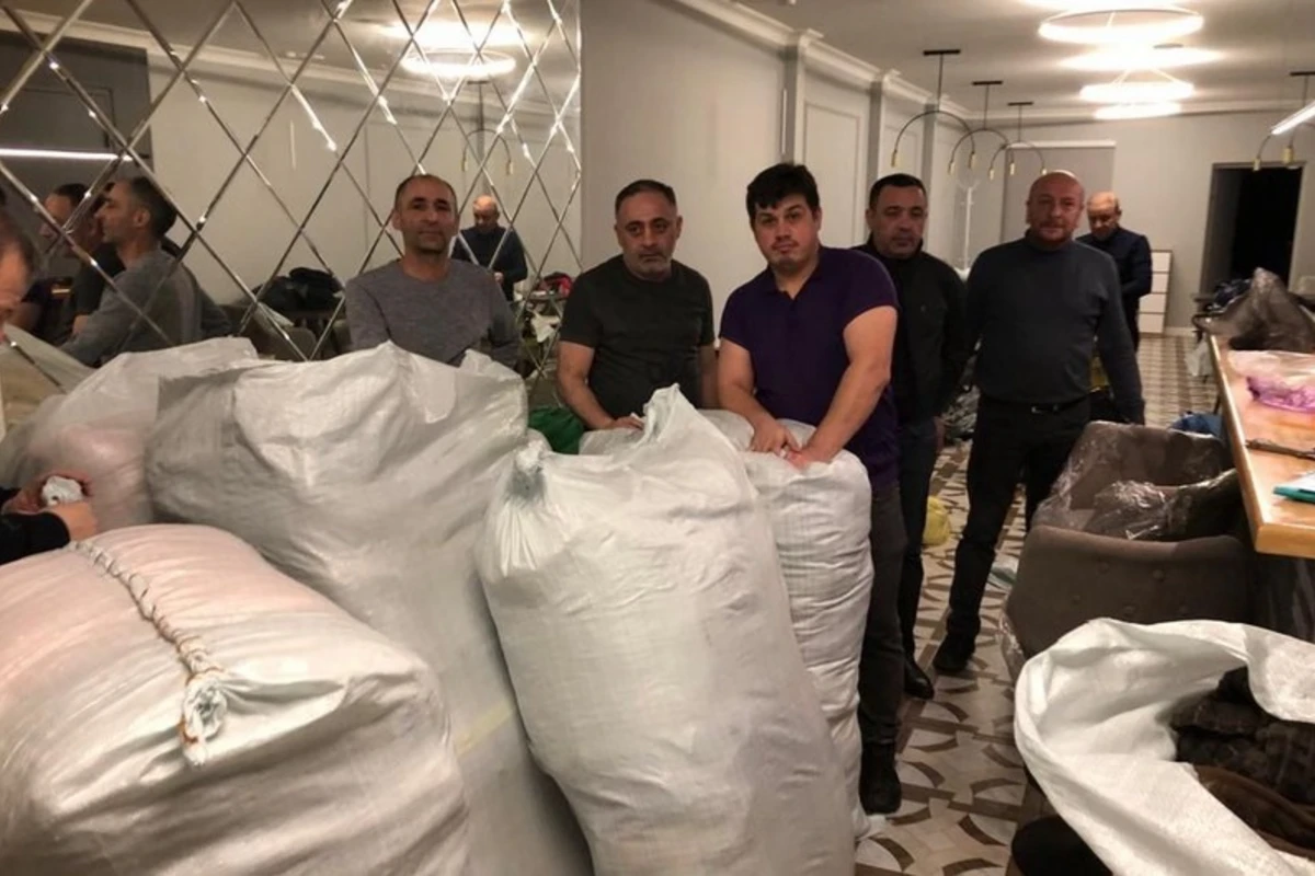Moskvadakı Azərbaycan diasporu Türkiyəyə yardım göndərib - FOTO