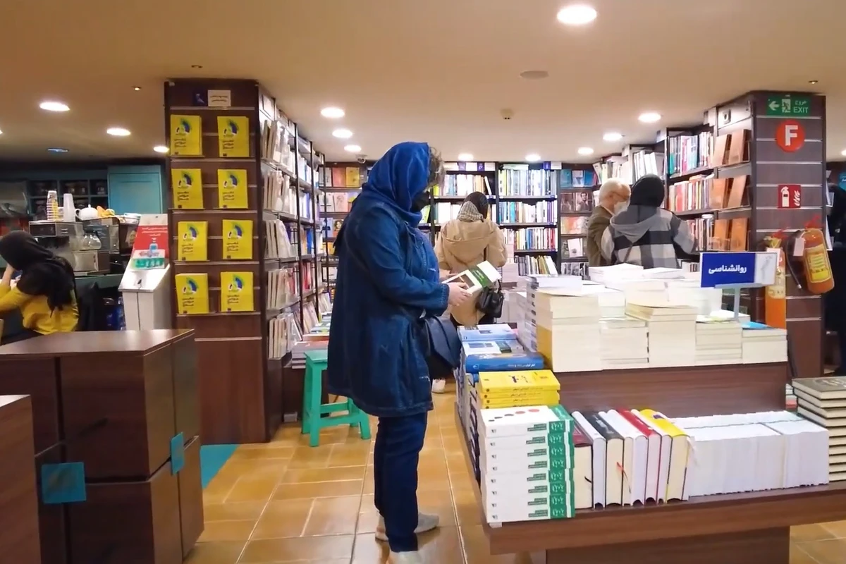 İranda yeni hicab qalmaqalı - VİDEO İranda yeni hicab qalmaqalı - VİDEO