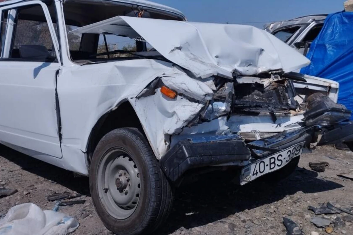 Azərbaycanda ağır yol qəzası: Bir nəfər ölüb, yeddi nəfər yaralanıb