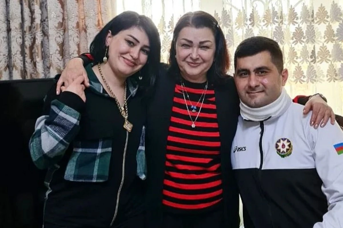 Vasif Tağıyev ailə üzvləri ilə bir arada - FOTO