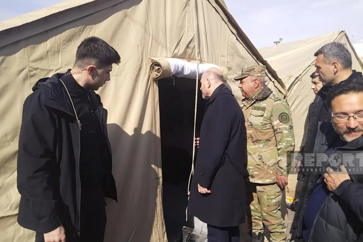 Süleyman Soylu Kahramanmaraşda Azərbaycanın xilasedicilərinin qaldığı əraziyə gedib - FOTO