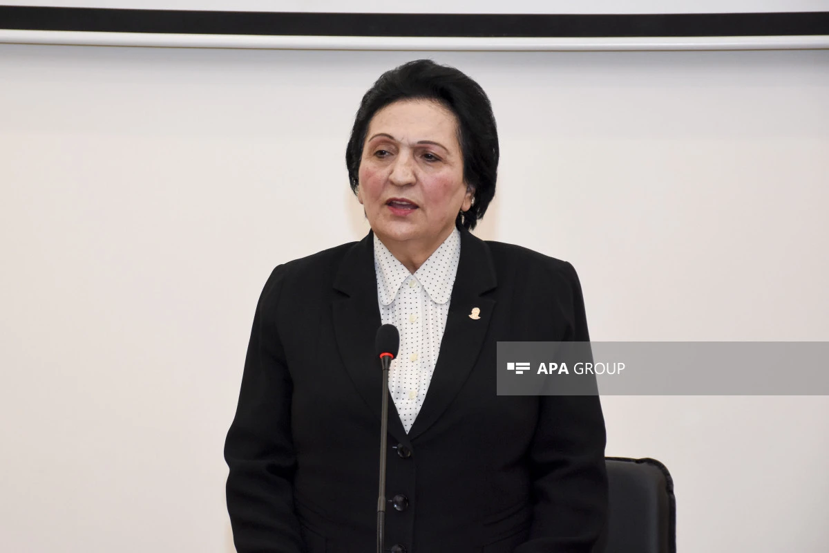 Sabiq rektor Nurlana Əliyeva şöbə müdirini ona cadu etməkdə ittiham edib