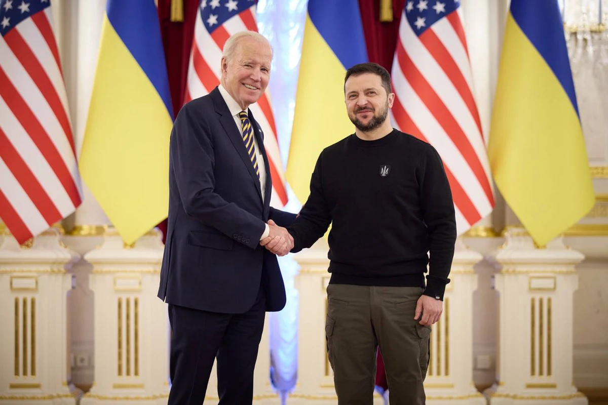 Байден неожиданно прилетел в Киев и встретился с Зеленским - ВИДЕО