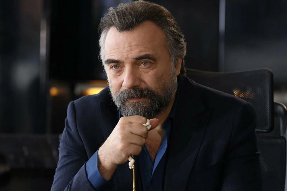 Məşhur aktyora qarşı dələduzluq - FOTO