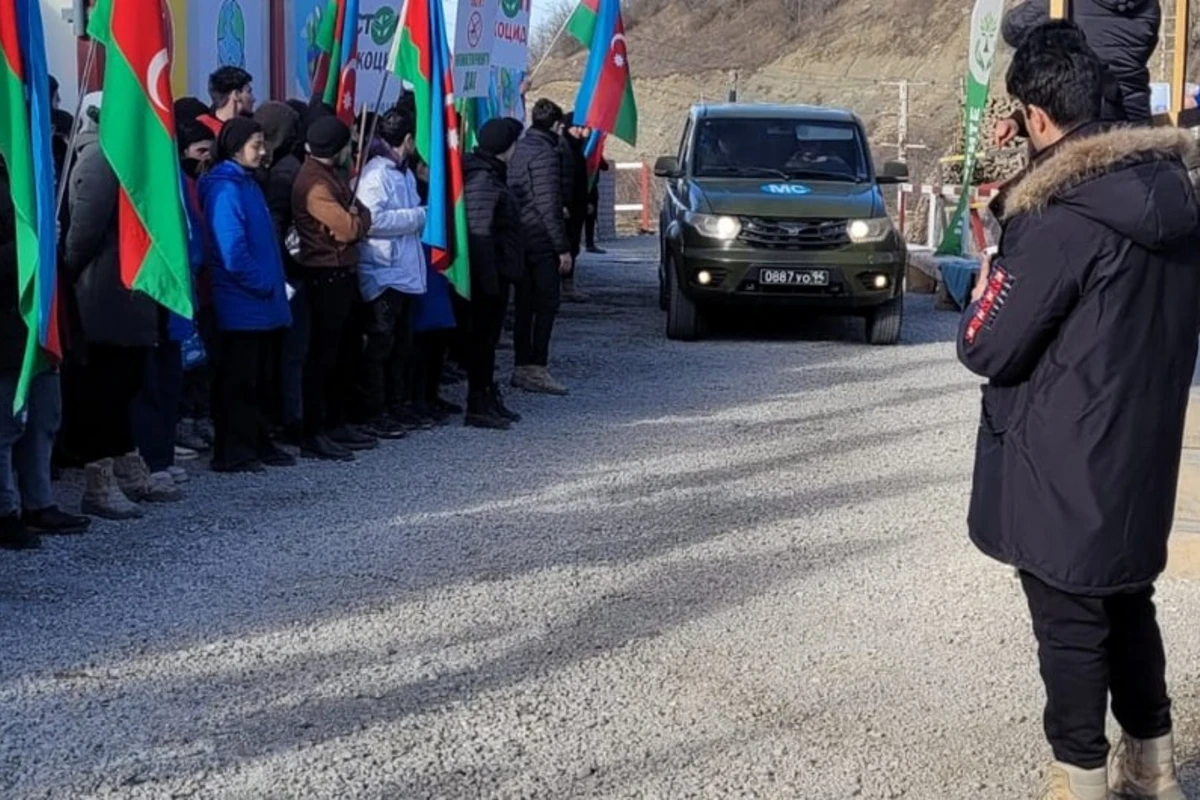 По дороге Ханкенди-Лачын беспрепятственно проехали 76 автомобилей миротворцев - ФОТО