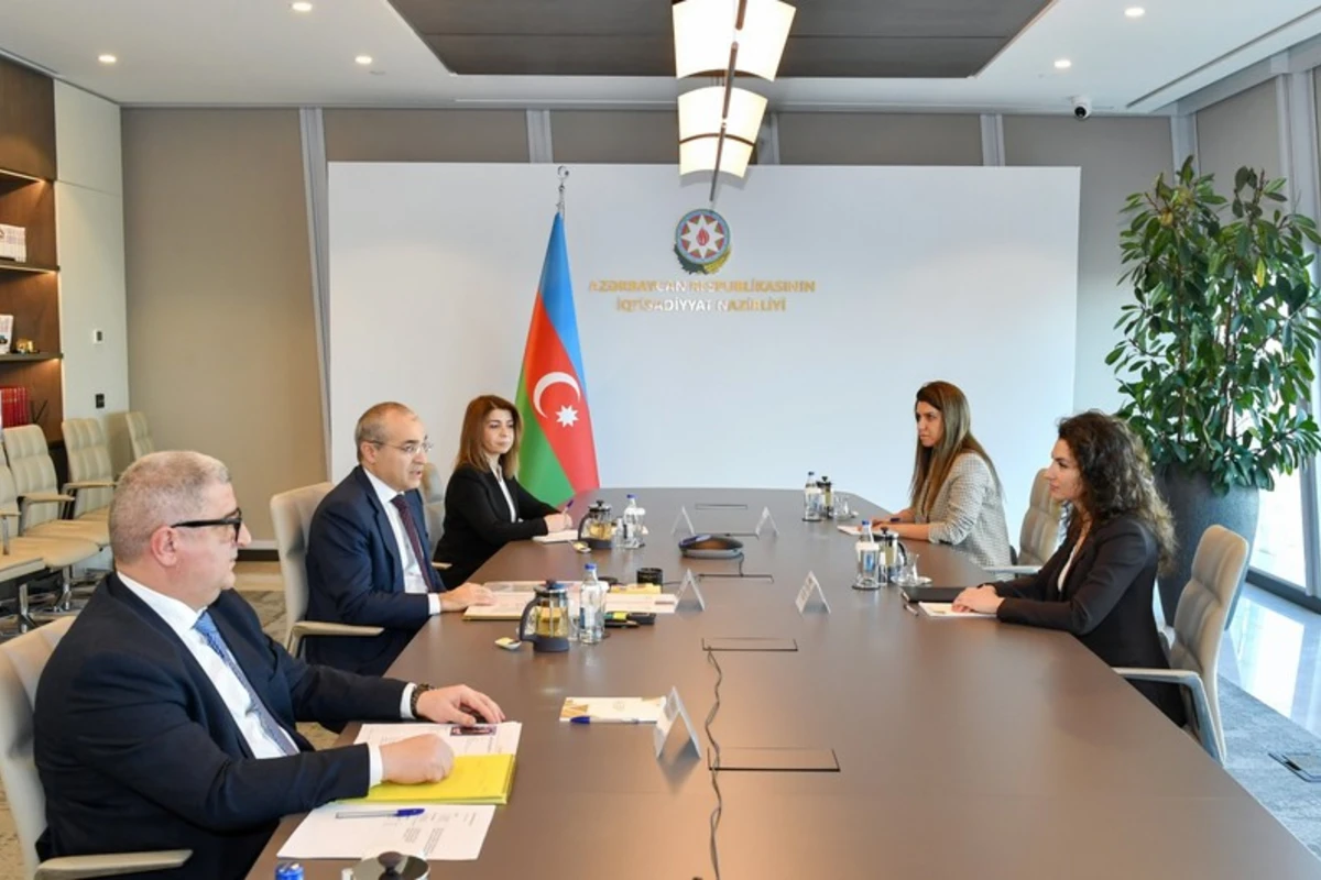 Mikayıl Cabbarov Yüksəliş müsabiqəsinin qalibləri ilə görüşüb - FOTO