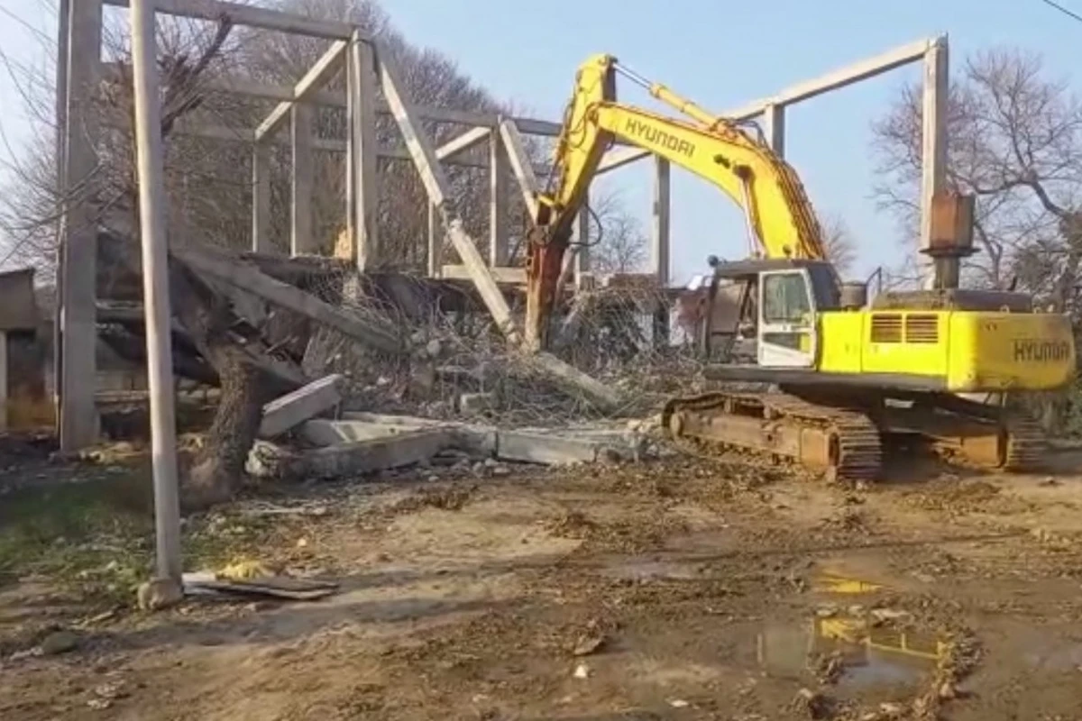FHN daha bir qanunsuz tikintinin qarşısını aldı - FOTO/VİDEO
