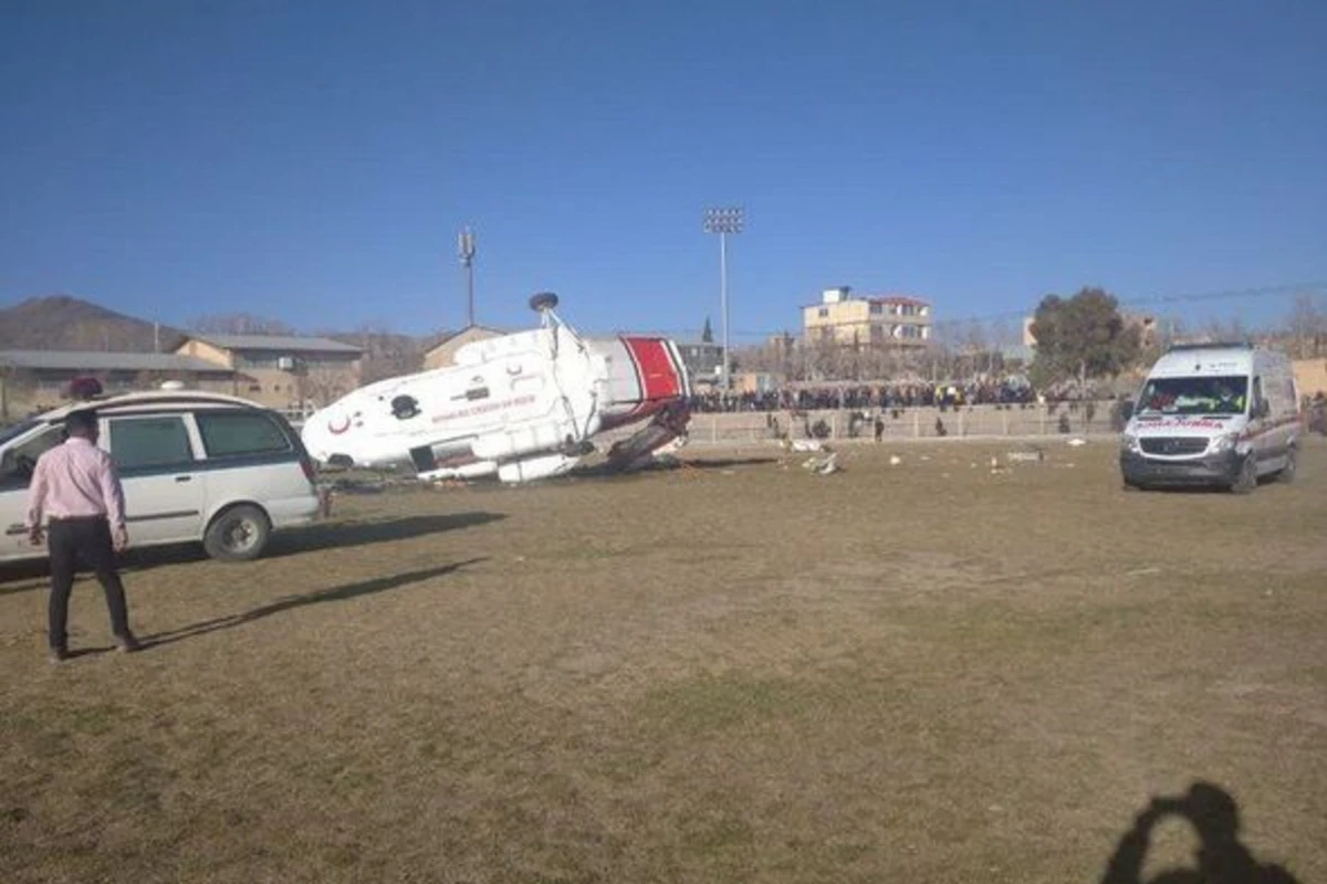 İranda nazirin olduğu helikopter qəzaya uğrayıb, müşaviri ölüb