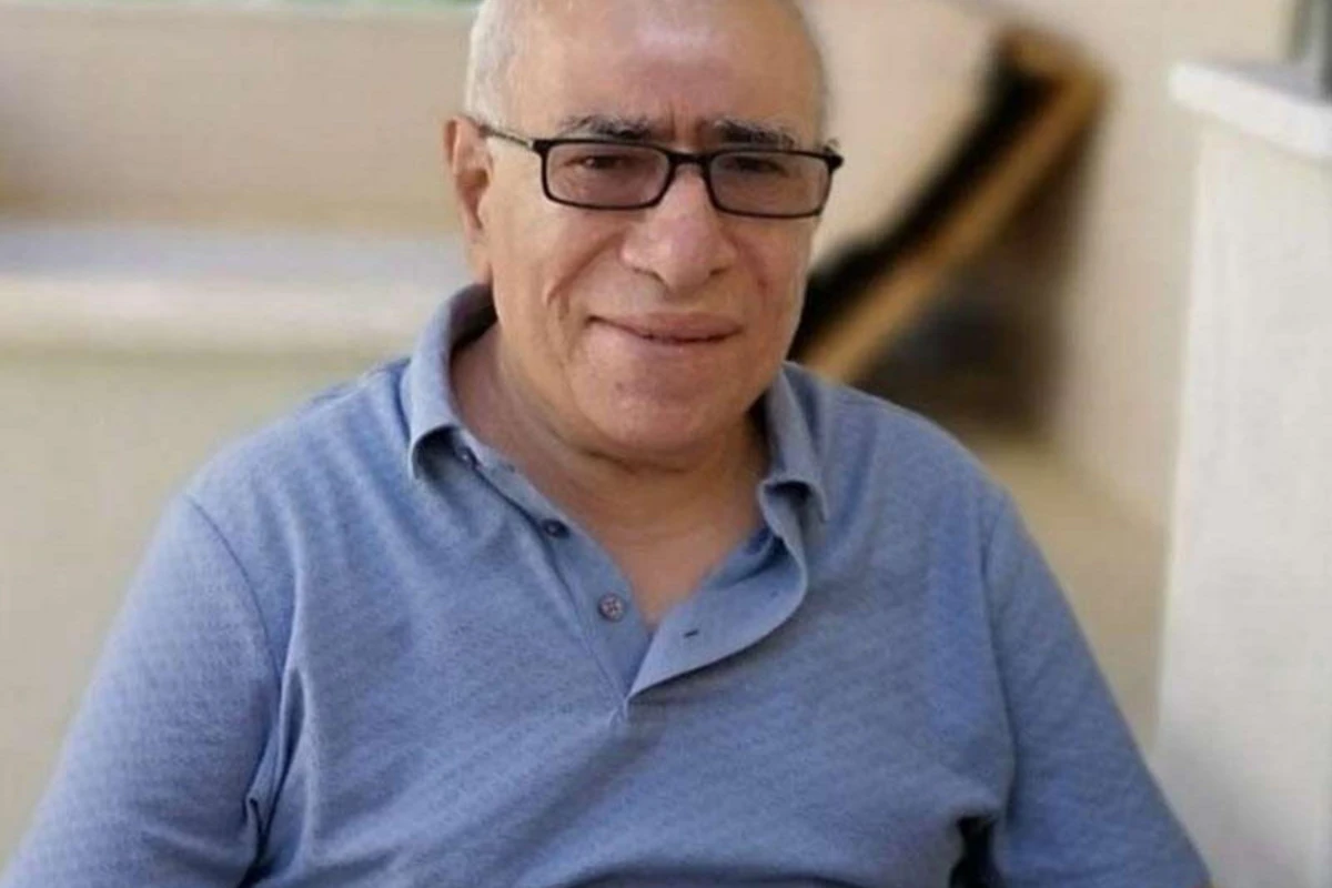 Öz təqaüdü ilə zəlzələ qurbanlarına yardım edəcək