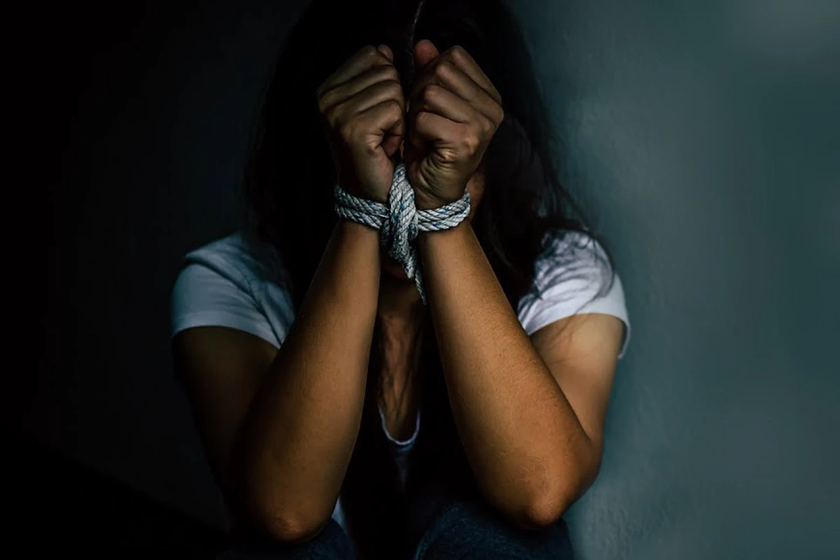 Bakıda DƏHŞƏT: 53 yaşlı kişi 15 yaşlı qızı qaçırıb zorladı