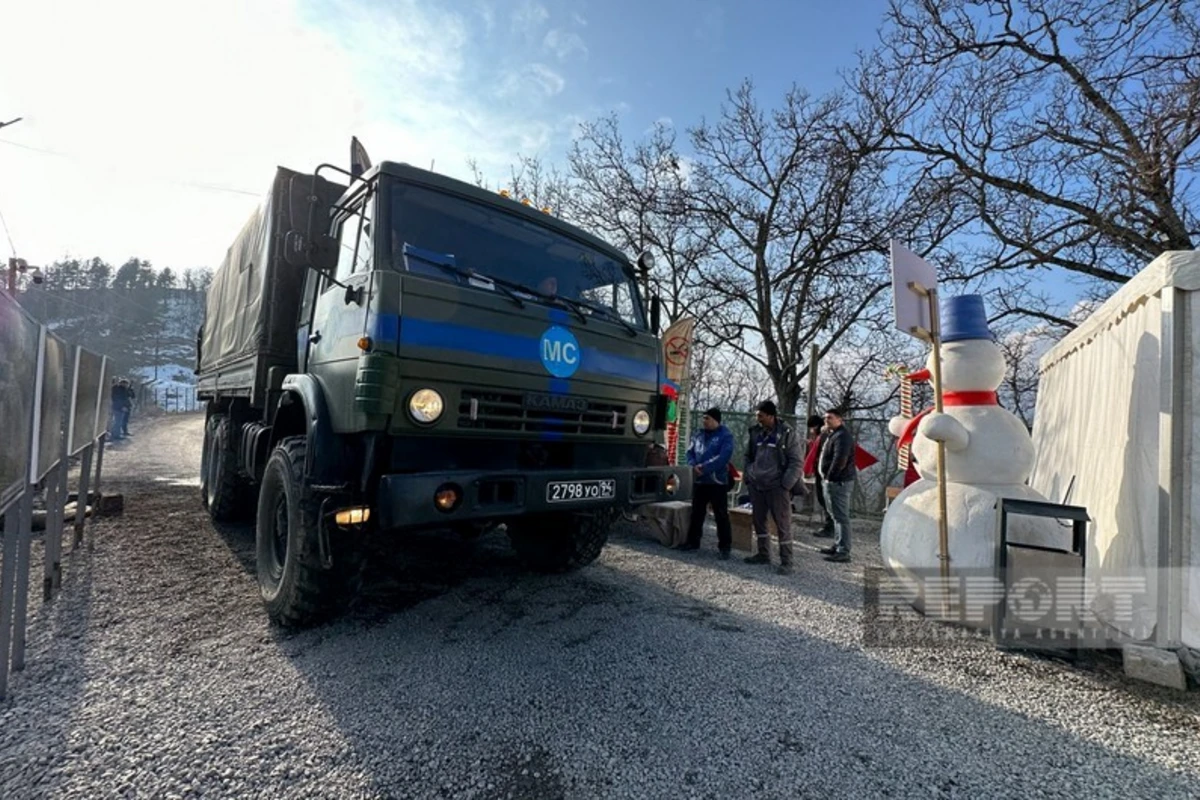 Xankəndi-Laçın yolunda sülhməramlıların 19 avtomobili maneəsiz keçib - YENİLƏNİB Xankəndi-Laçın yolunda sülhməramlıların 19 avtomobili maneəsiz keçib - YENİLƏNİB