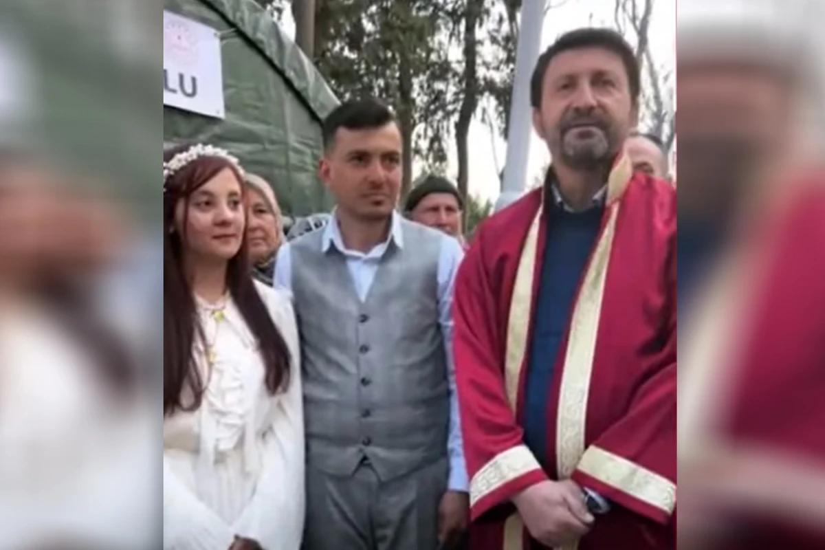 Zəlzələ bölgəsində yerləşən çadırda NİKAH MƏRASİMİ KEÇİRİLDİ - VİDEO
