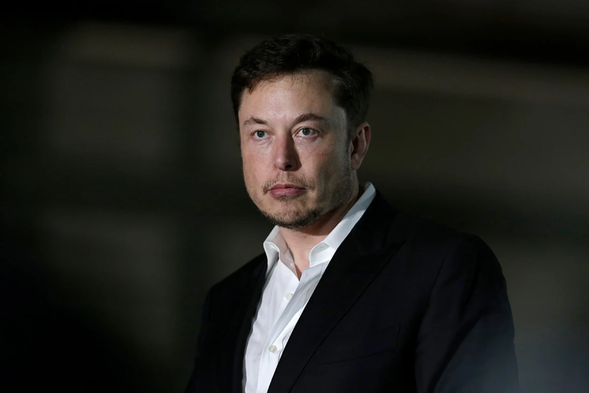 Tesla şirkəti İlon Maskı məhkəməyə verdi