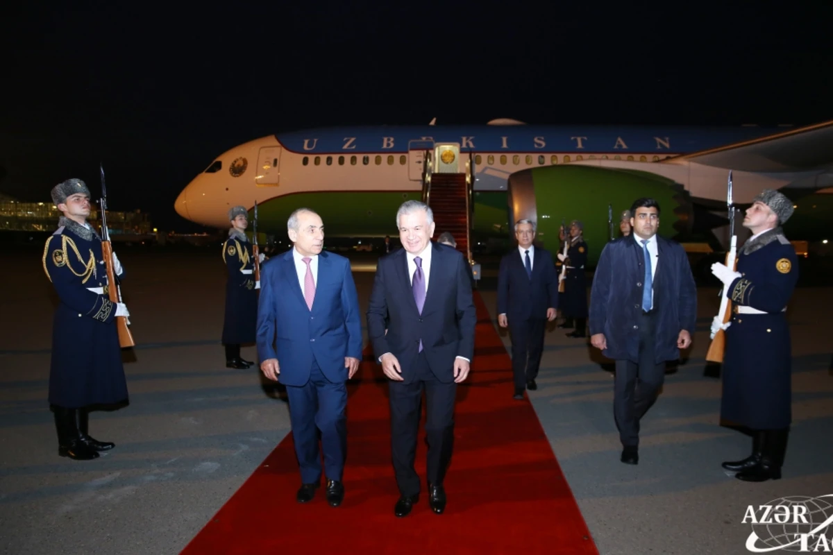 Özbəkistan Prezidenti Şavkat Mirziyoyev Azərbaycana səfərə gəlib - FOTO