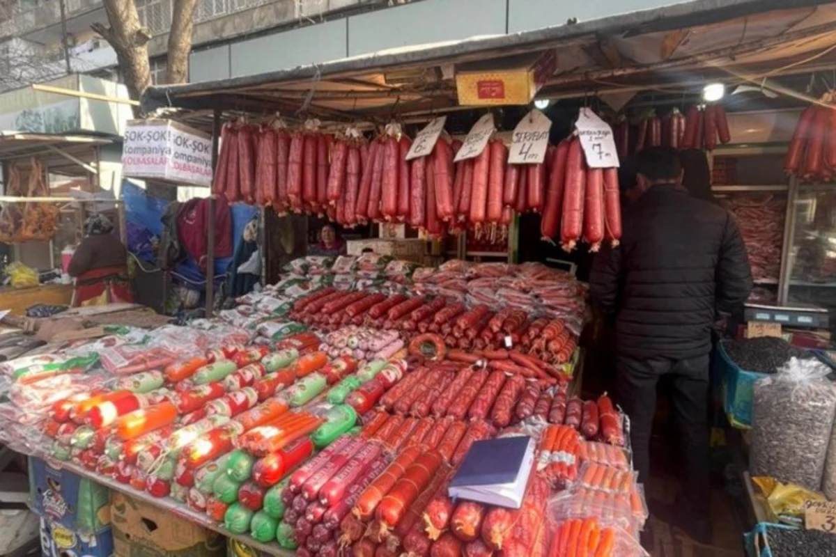 8-ci km bazarında nöqsanlar aşkarlanıb - FOTO 8-ci km bazarında nöqsanlar aşkarlanıb - FOTO