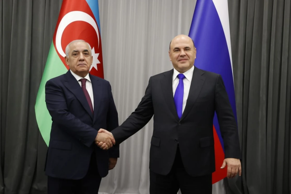 Əli Əsədov Mişustini təbrik edib