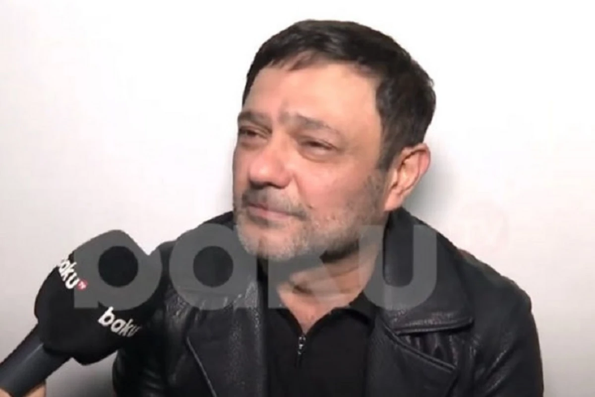 Hacı Şahinin qardaşı göz yaşlarını saxlaya bilmədi - VİDEO Hacı Şahinin qardaşı göz yaşlarını saxlaya bilmədi - VİDEO