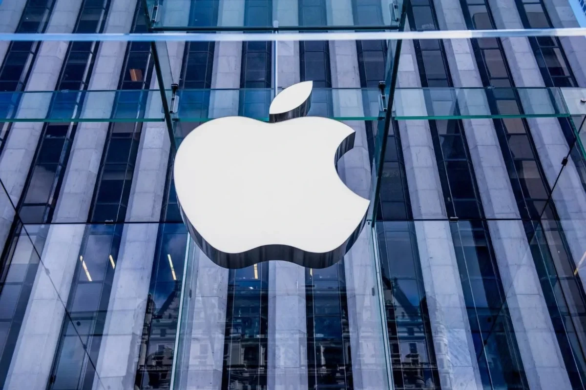 Apple уберет из iPhone узнаваемую деталь