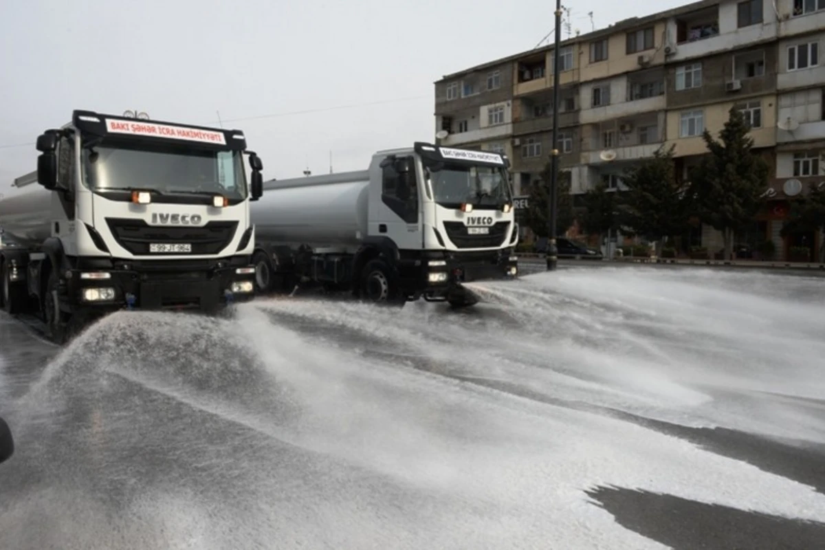 Bu gün Bakının 370 küçəsi yuyulub - FOTO