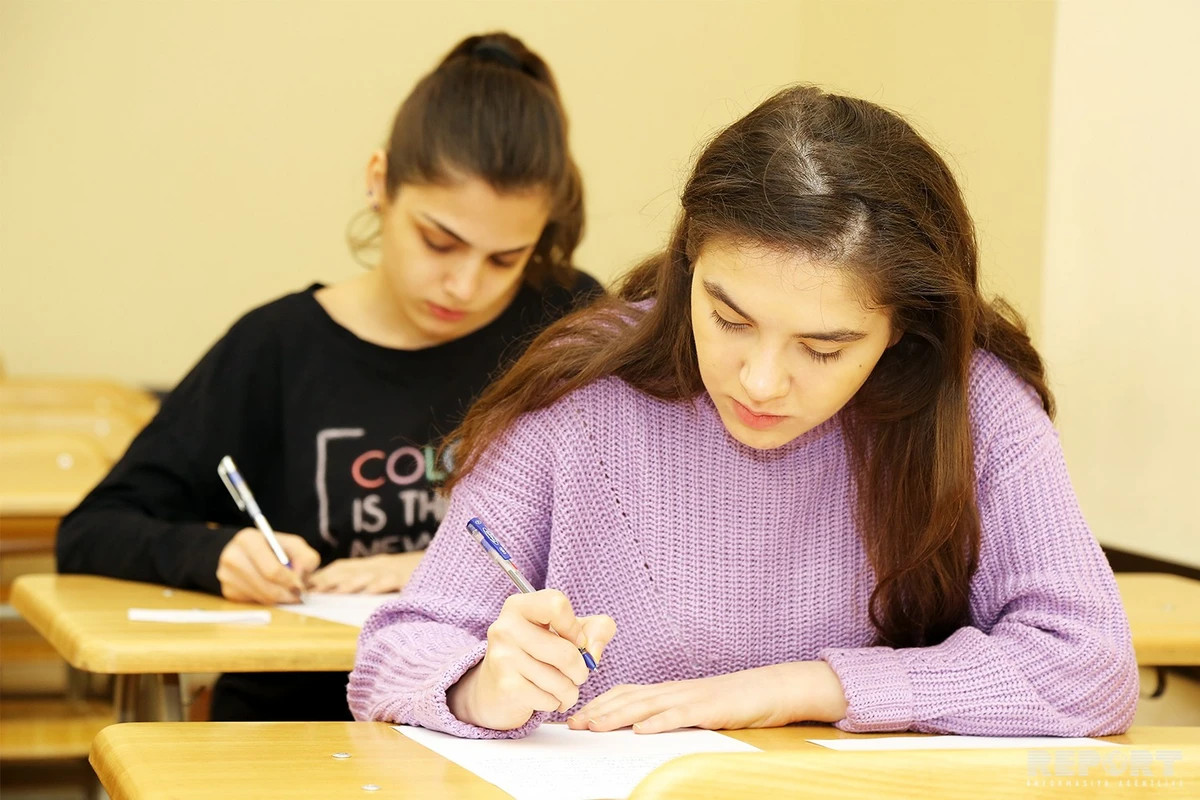 Bu gün 50 mindən çox şagird buraxılış imtahanı verəcək