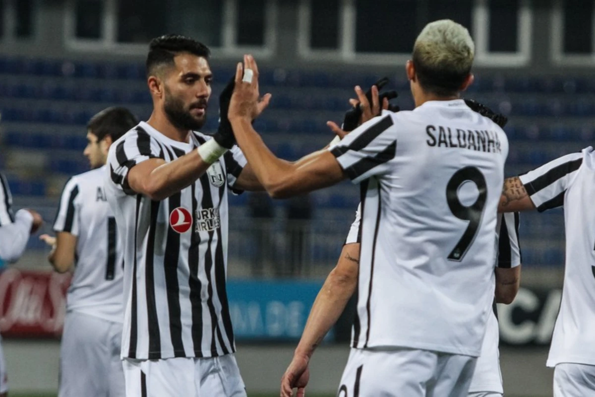Premyer Liqa: Neftçi Turan Tovuzu darmadağın edib