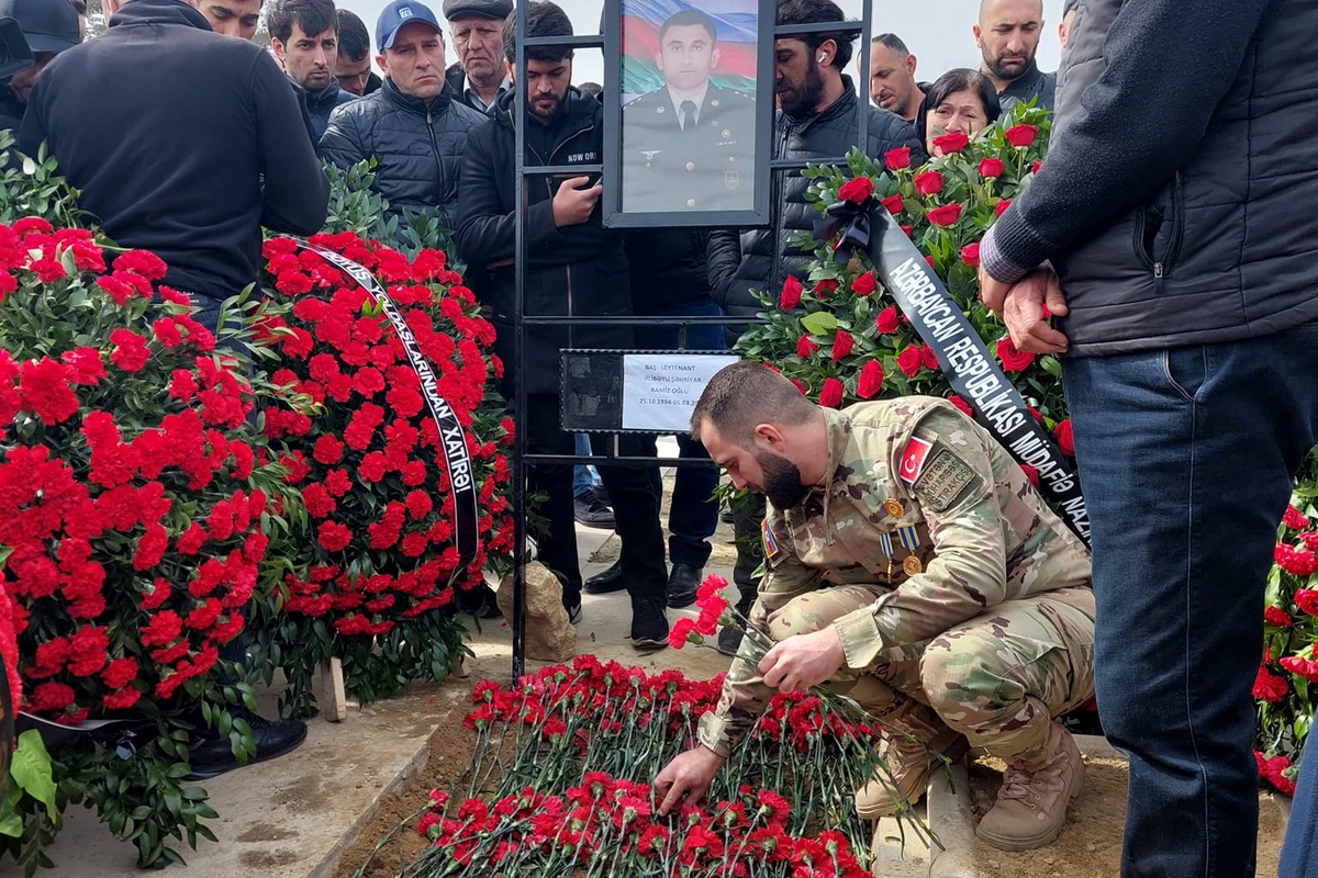 Шехид Шахрияр Алибейли похоронен на II Аллее шехидов - ОБНОВЛЕНО + ВИДЕО