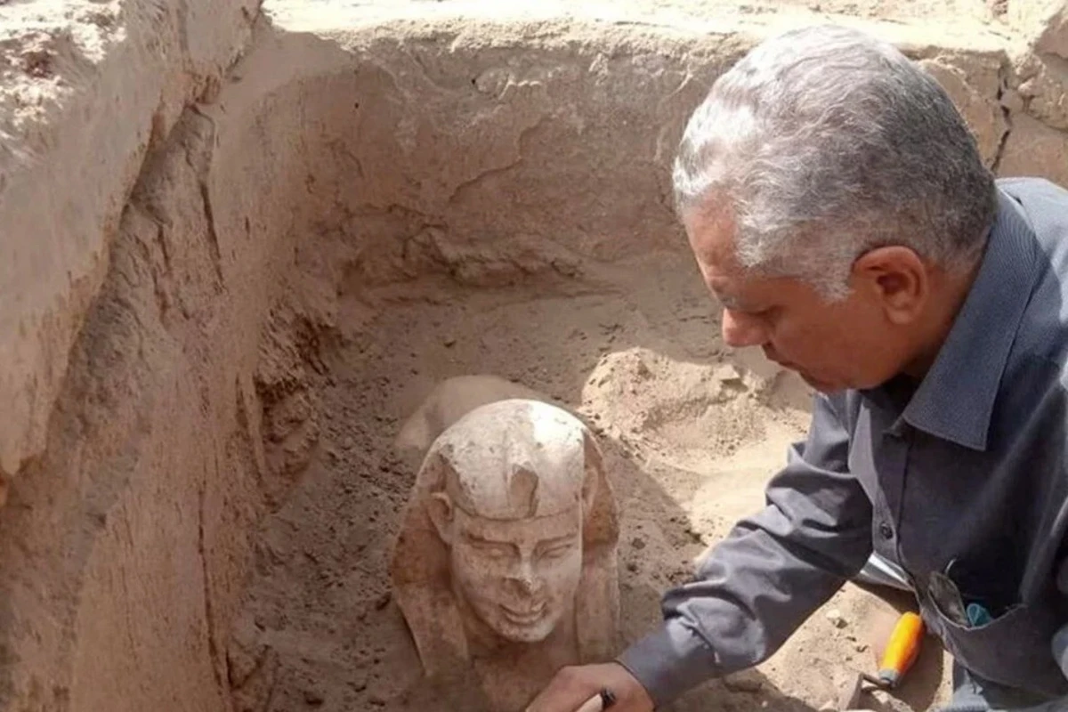 Misirdə “Gülən Sfinks” tapıldı - FOTO