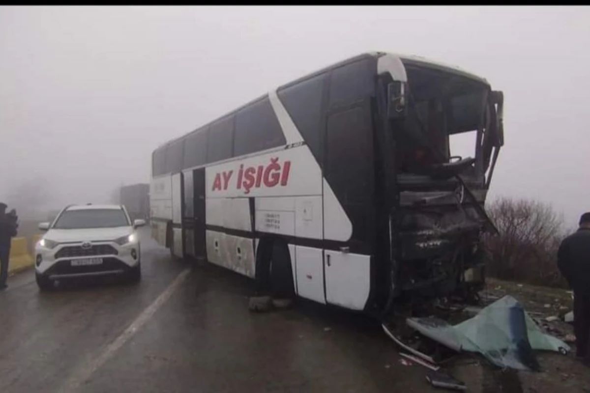 Qəzaya düşən klub rəsmisinin vəziyyəti ağırdır - Bakıya gətirilir