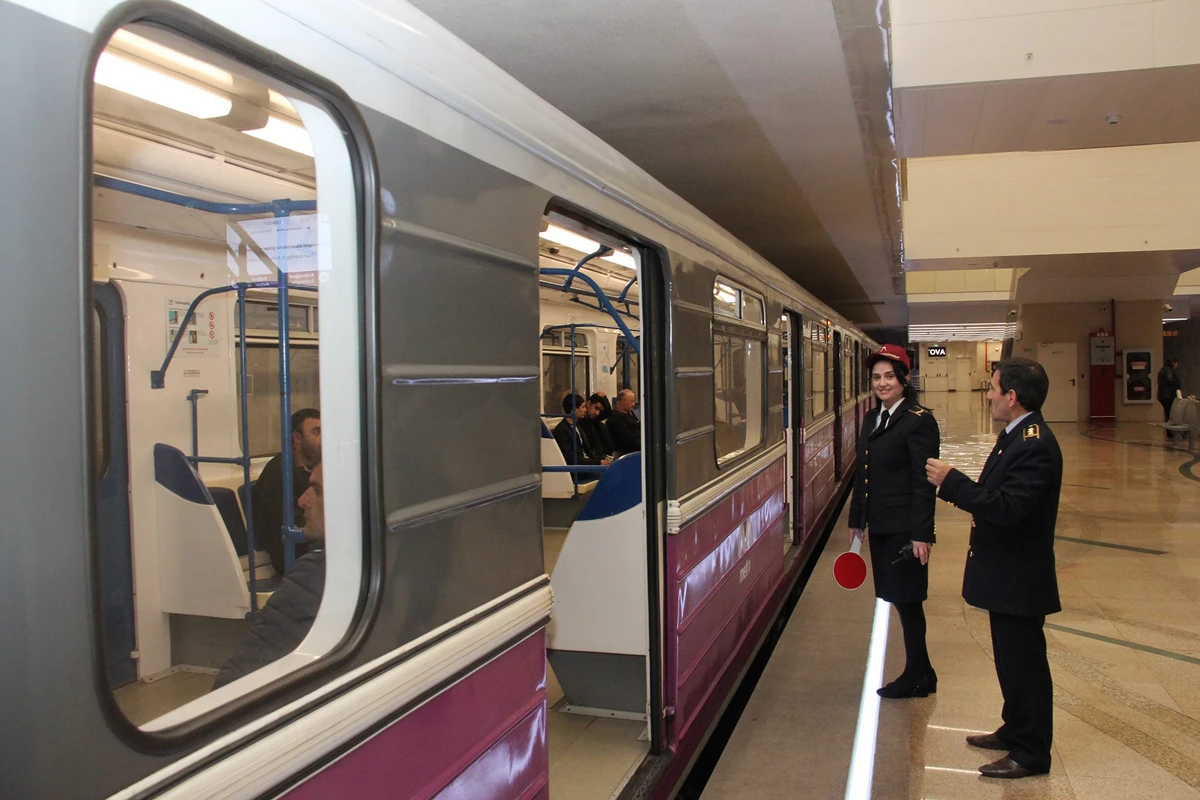 В бакинском метро умер пассажир