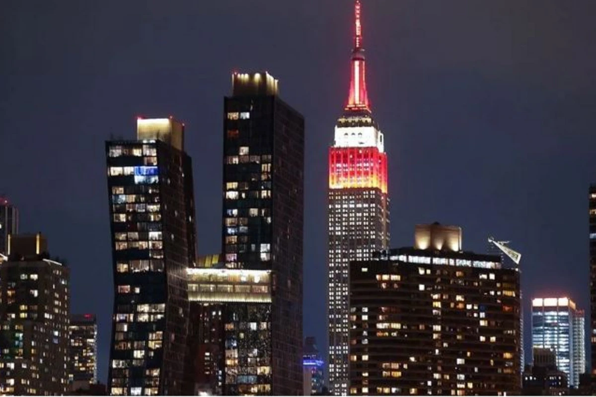 Empire State Türkiyə bayrağı rəngində işıqlandırıldı - FOTO