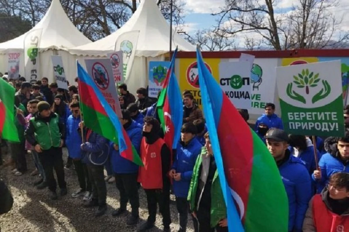 Акция протеста на дороге Ханкенди - Лачын продолжается 90-й день - ФОТО