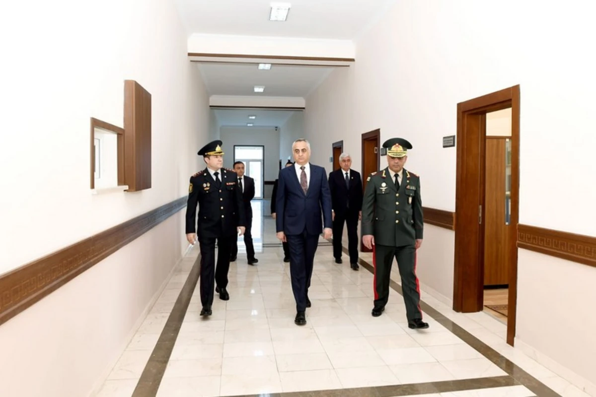 Prezidentin səlahiyyətli nümayəndəsi DQ-nin Şərurdakı hərbi hissəsində xidmət və yaşayış şəraiti ilə tanışlıq olub - FOTO