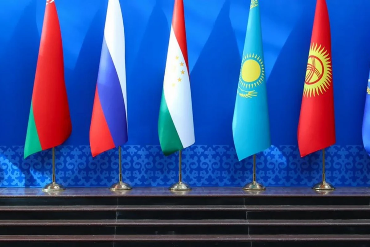 Hikmət Hacıyev: KTMT üzv ölkələri Ermənistanın ikili oyun oynadığını yaxşı bilirlər