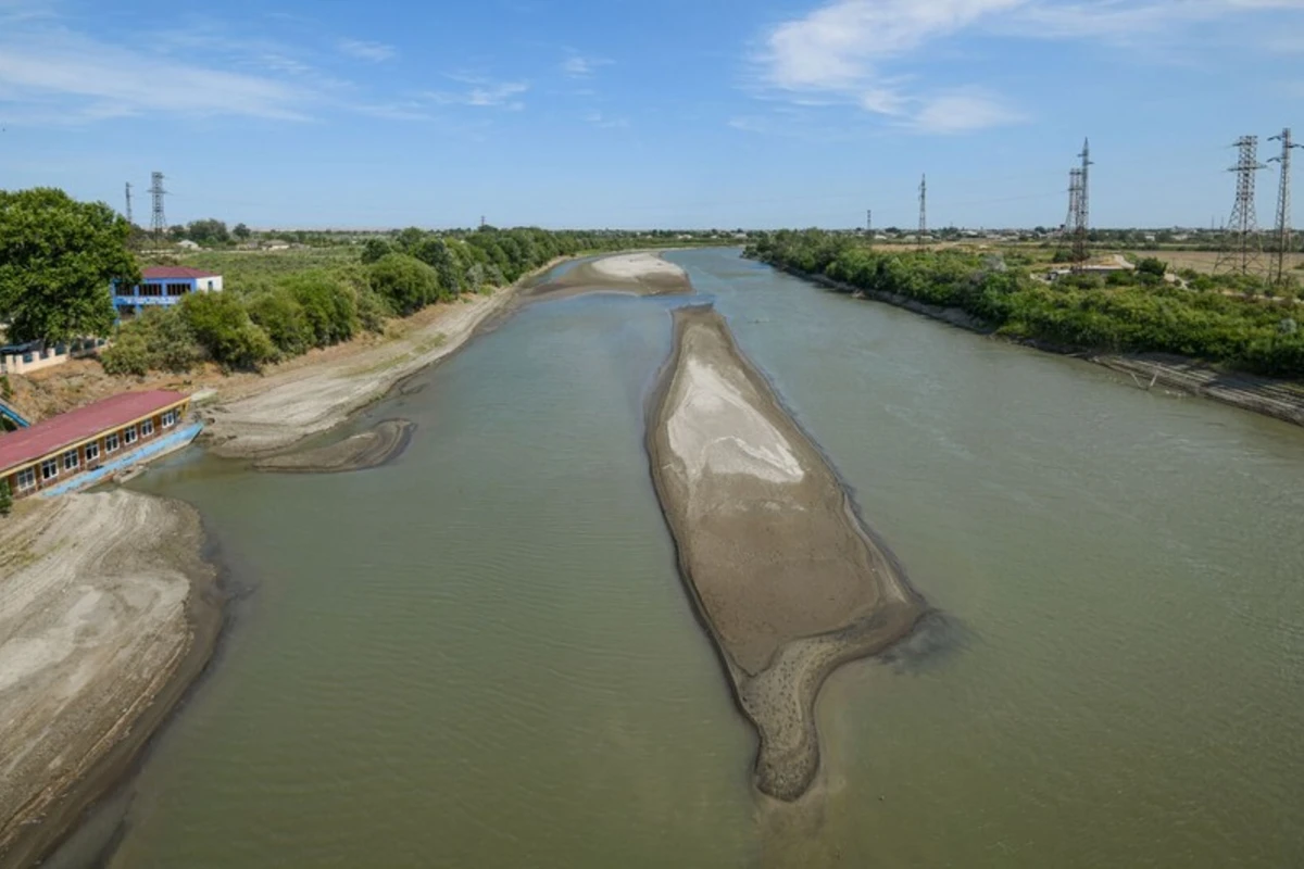 Названа причина уменьшения воды в Куре