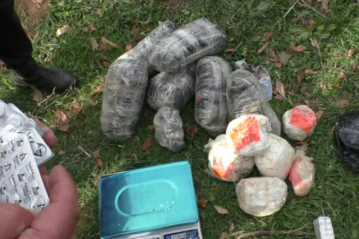 Azərbaycanda dərədən 21 kiloqram narkotik aşkarlanıb - FOTO