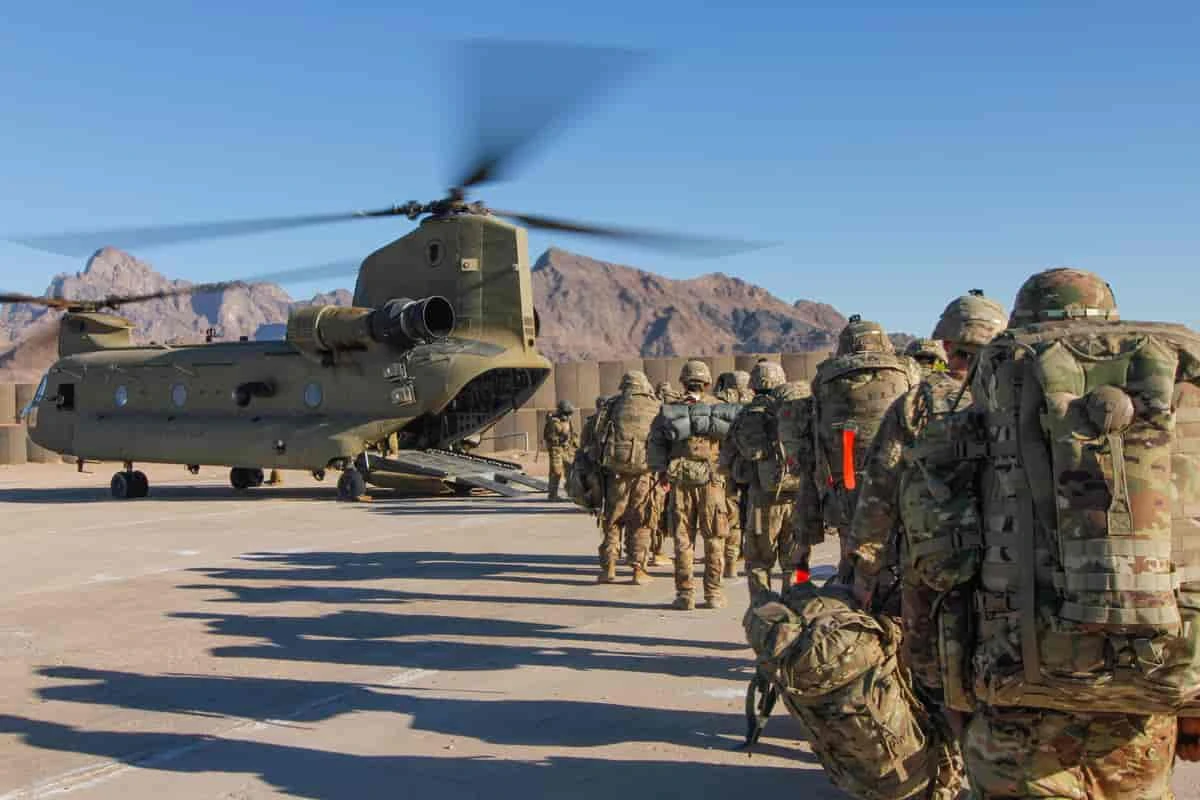 İraqda ABŞ hərbi helikopteri qəzaya uğradı - Ölənlər var İraqda ABŞ hərbi helikopteri qəzaya uğradı - Ölənlər var