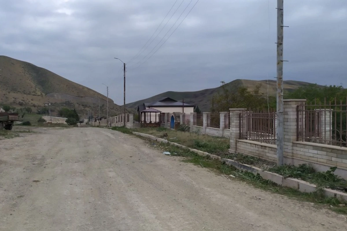 Tərtərin Talış kəndinə ilk köç başlayır Tərtərin Talış kəndinə ilk köç başlayır