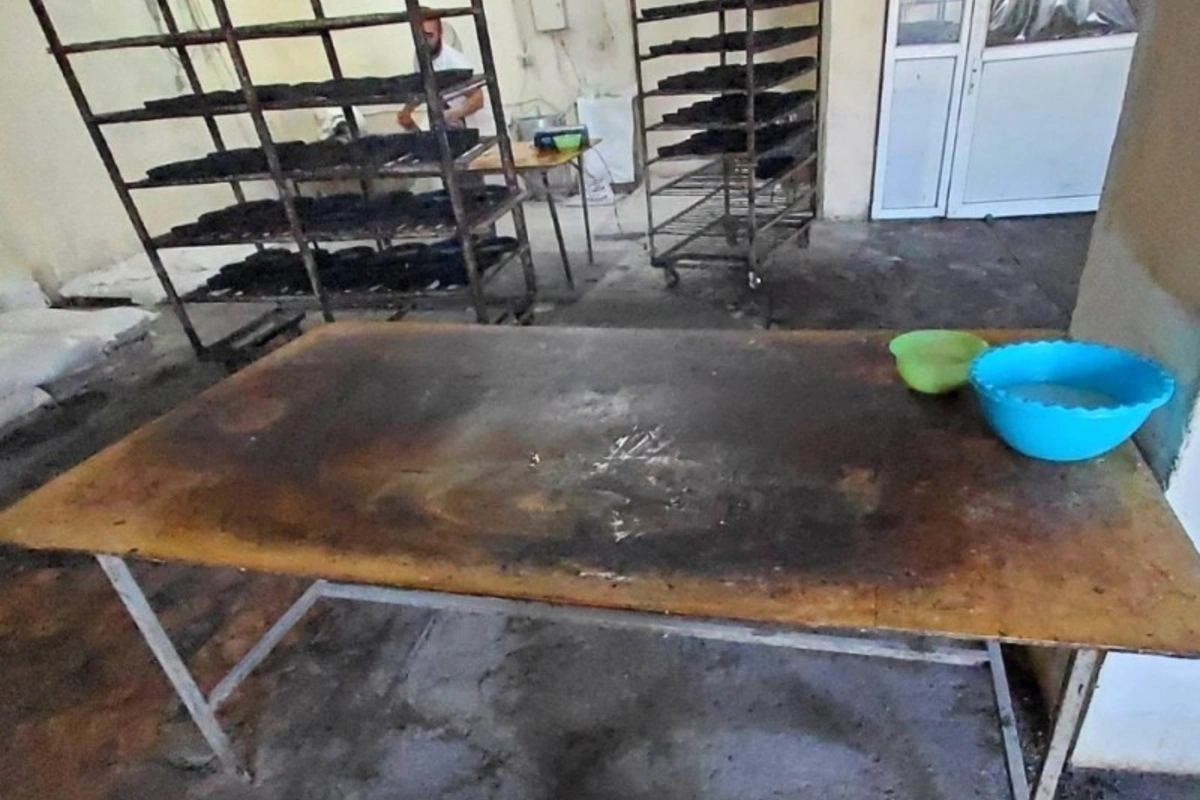 Azərbaycanda çörək istehsalı müəssisəsinin fəaliyyəti məhdudlaşdırılıb - FOTO