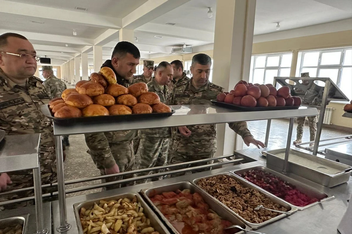 Hərbi Prokurorluq işçiləri Novruz bayramı ərəfəsində hərbi hissələrdə - FOTO